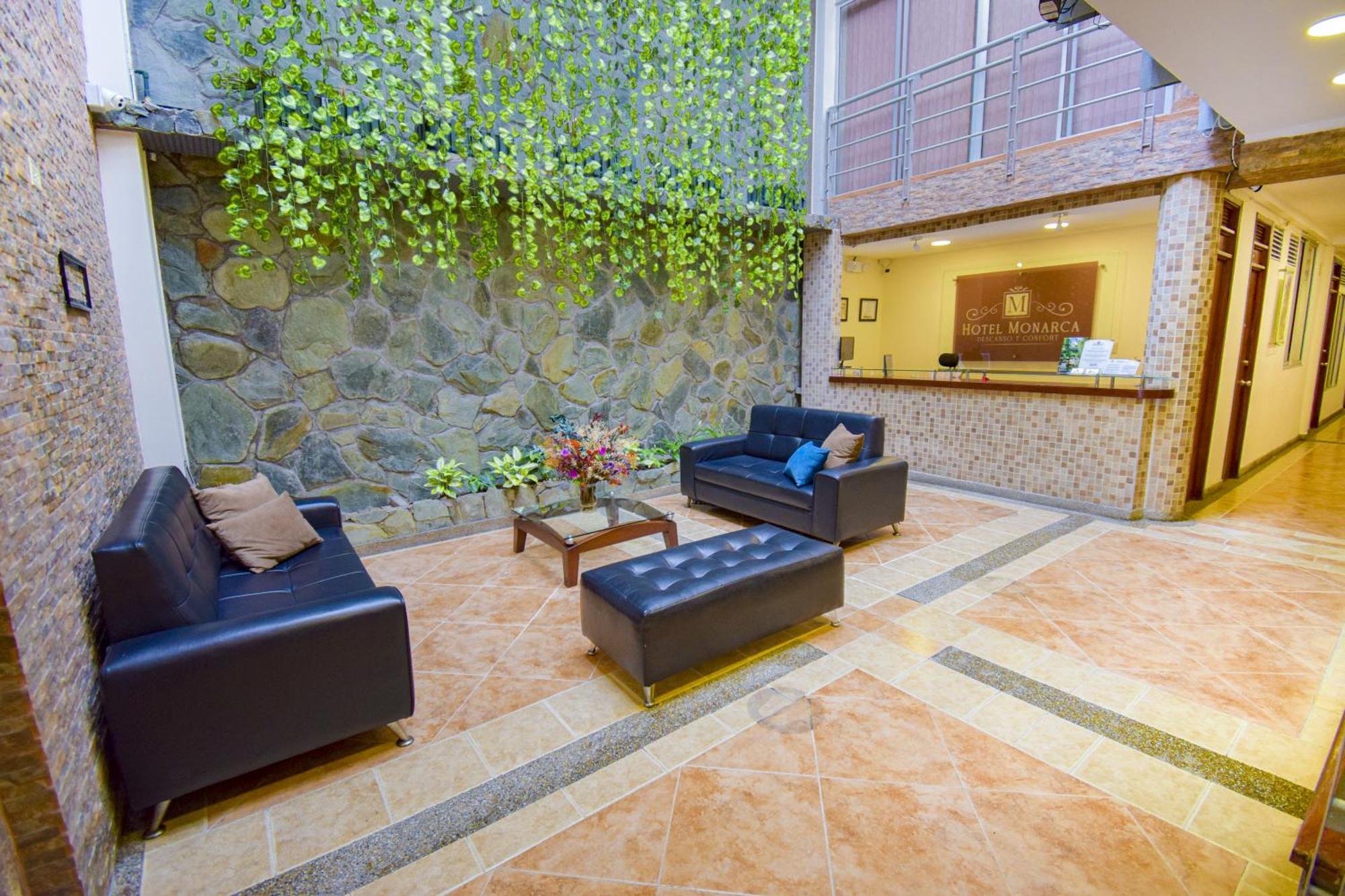 Hotel Monarca Armenia Exteriör bild